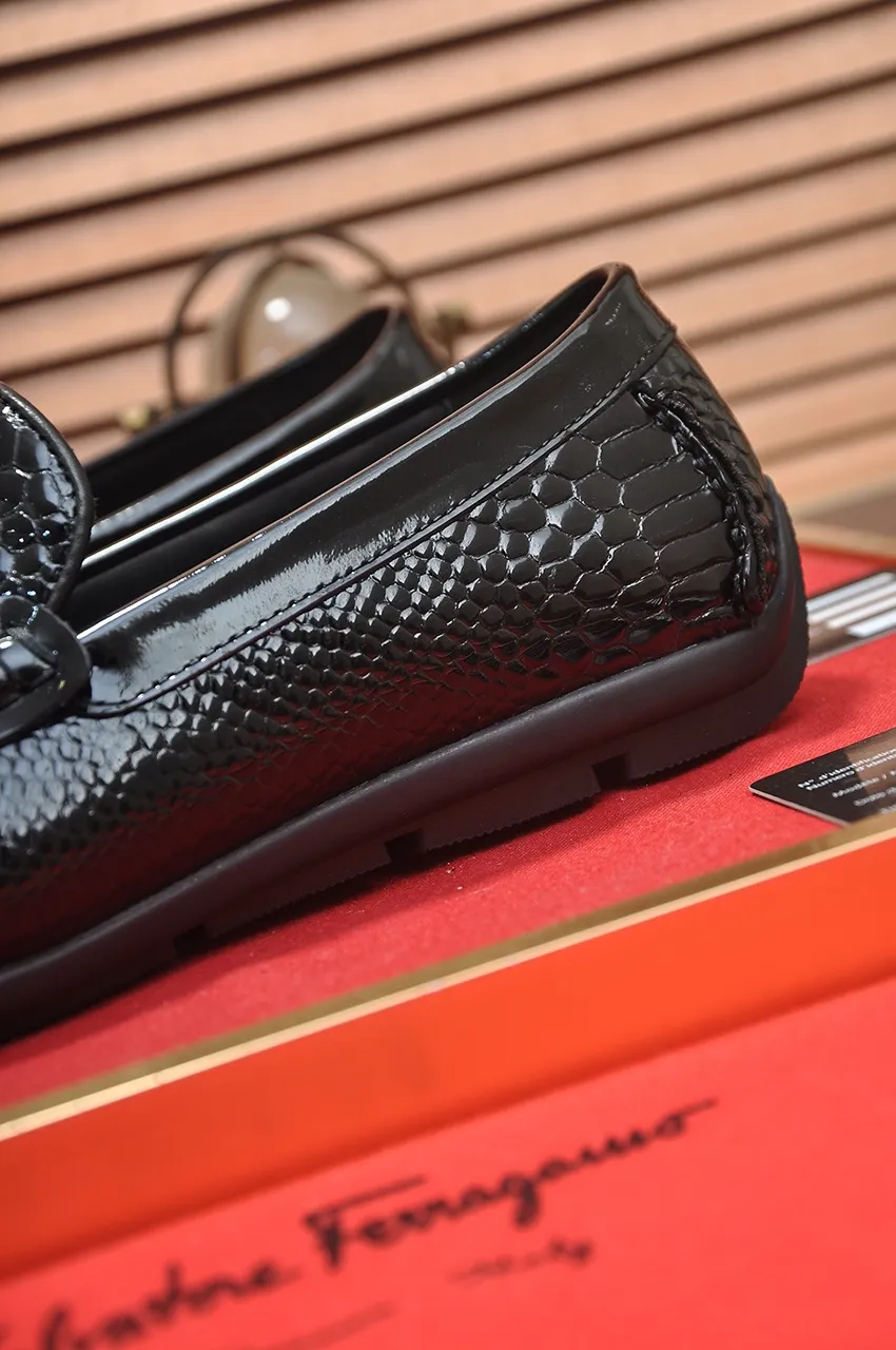 Men's shoes 💰460💶 [Ferragamo/Ferragamo] The latest model in the counter. Original imported open-sided fine cowhide hand-woven + imported 🐂 cowhide + original luxury metal buckle + original combination outsole. No pressure in comparison 38--44🎉